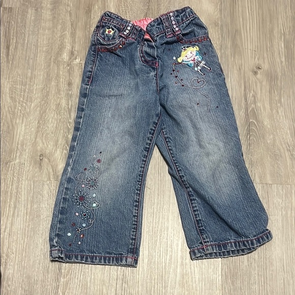 4/$20 George Kids Blue Denim Jeans with Embroidered Design 2-3 - Picture 1 of 1